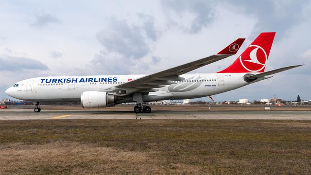 TC-JNE:Airbus A330-200:Turkish Airlines